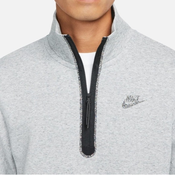 NWOT Nike Sportswear Tech Fleece 1/2 Zip Sweatshirt Gray Size Small - Picture 3 of 10
